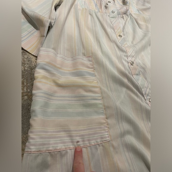 Retro Pastel GrannyCore House Coat Gown, Vintage Pleated Detail, Snap Buttons - Picture 11 of 11